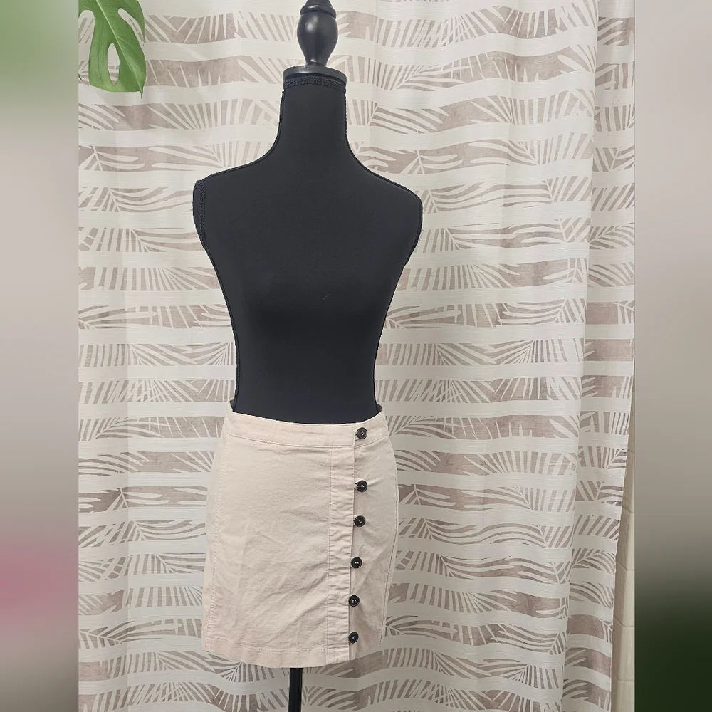 Forever 21 Button-Accent Cream Skirt - Picture 2 of 3